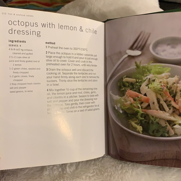 Salads full colour cookbook - Picture 5 of 9